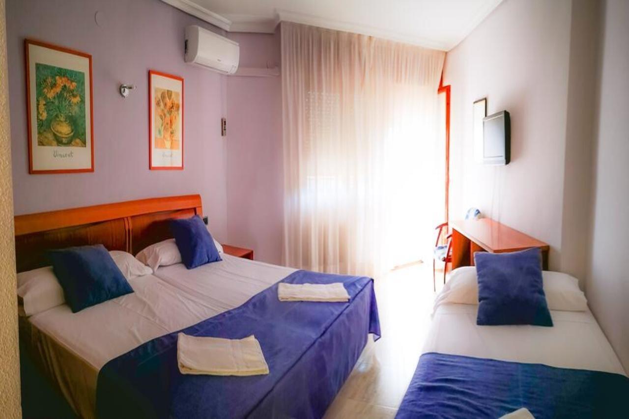 איינה Hotel Restaurante Felipe II (Adults Only) מראה חיצוני תמונה