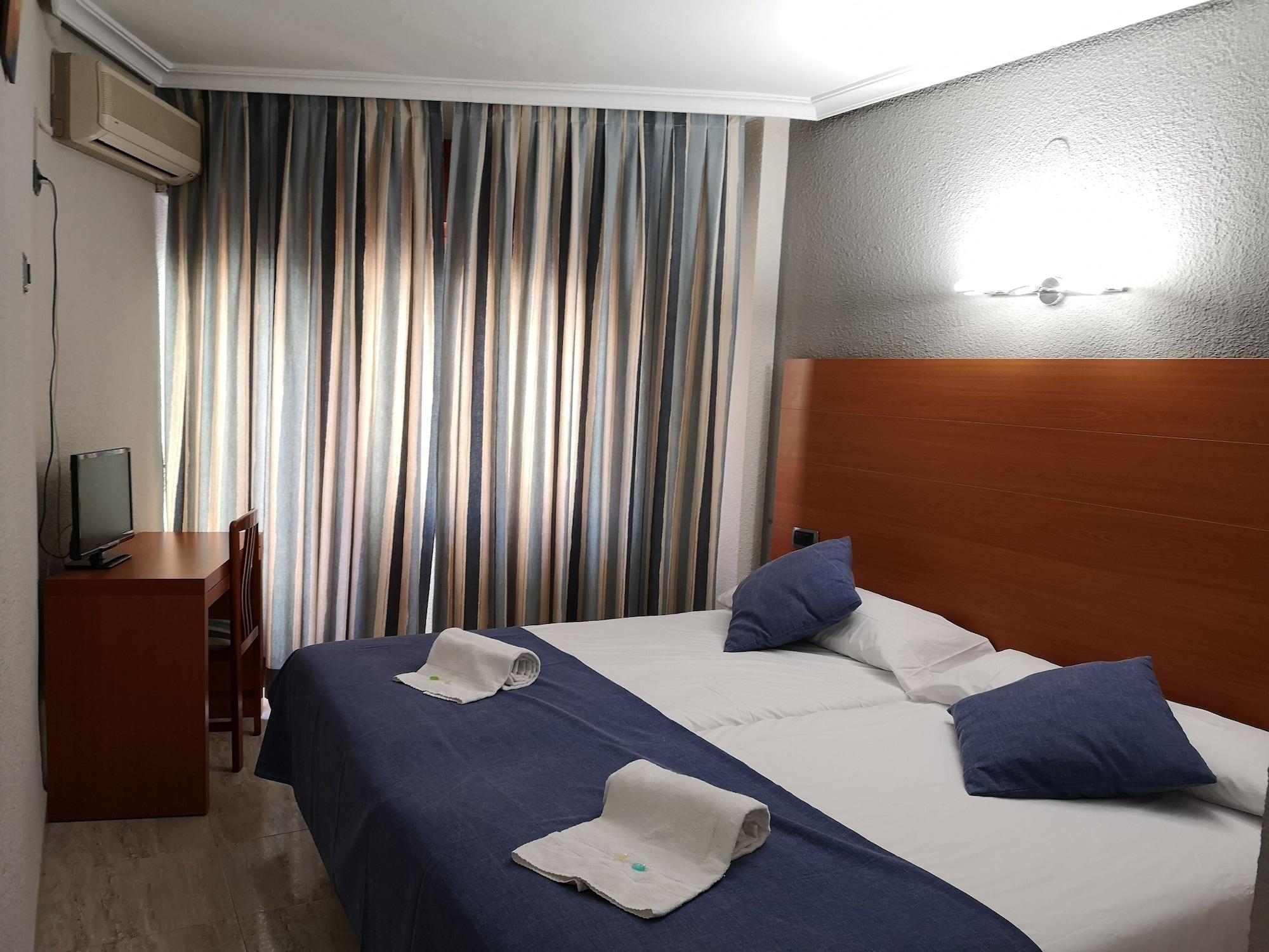 איינה Hotel Restaurante Felipe II (Adults Only) מראה חיצוני תמונה