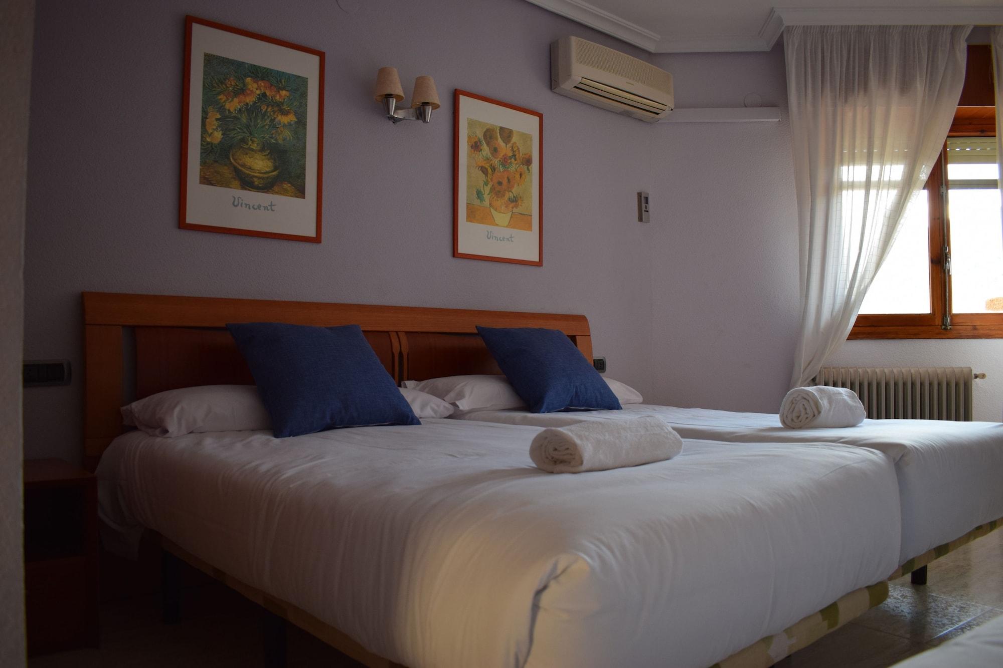 איינה Hotel Restaurante Felipe II (Adults Only) מראה חיצוני תמונה