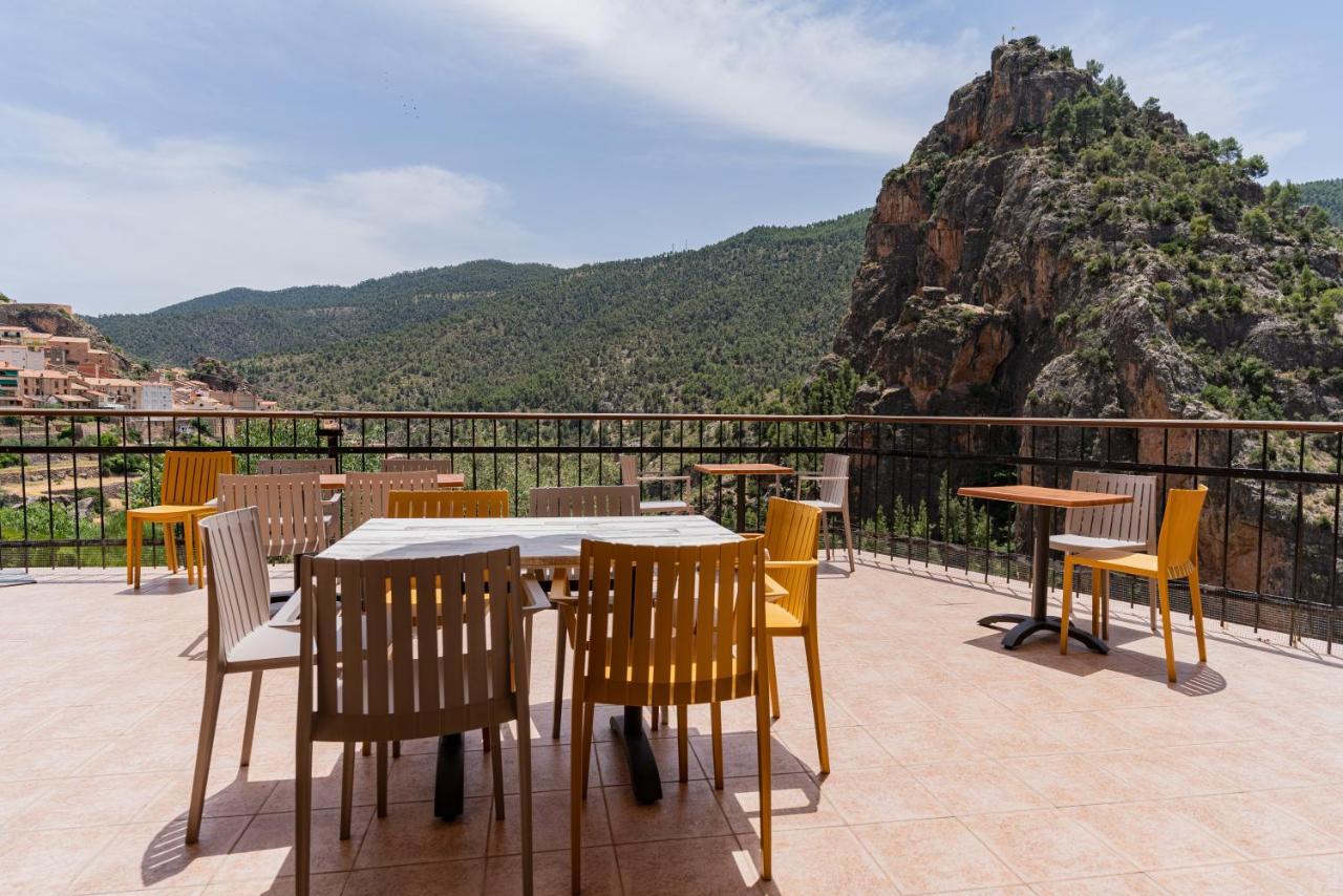 איינה Hotel Restaurante Felipe II (Adults Only) מראה חיצוני תמונה