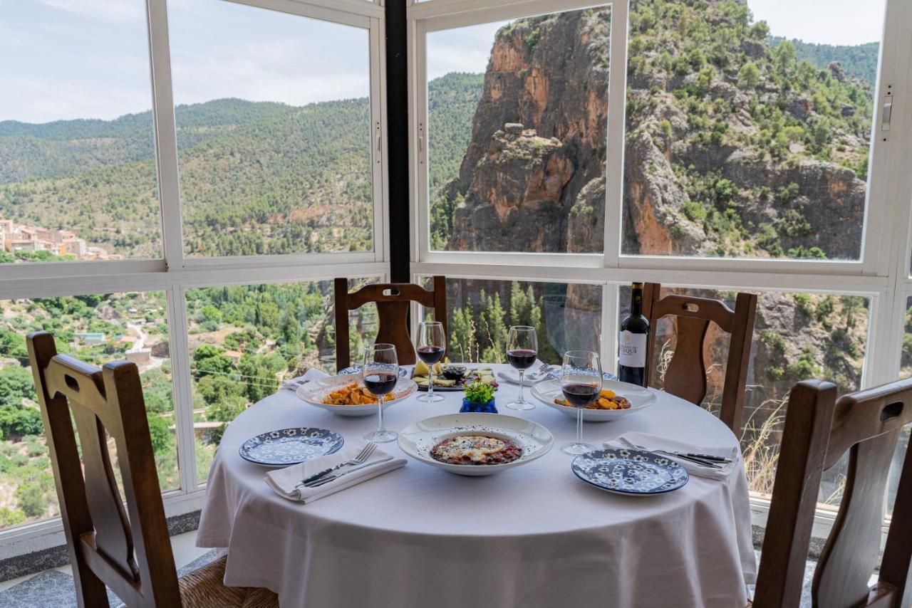 איינה Hotel Restaurante Felipe II (Adults Only) מראה חיצוני תמונה