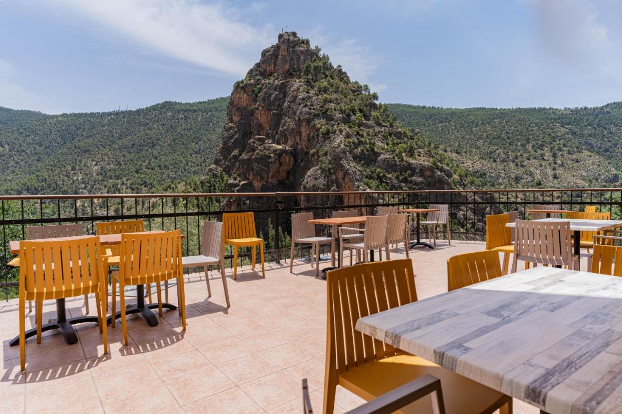 איינה Hotel Restaurante Felipe II (Adults Only) מראה חיצוני תמונה