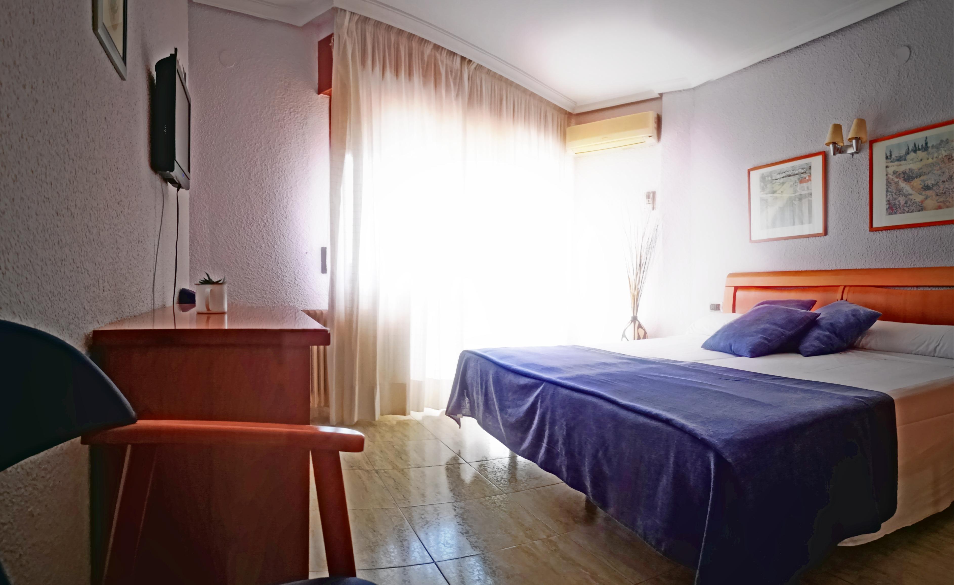 איינה Hotel Restaurante Felipe II (Adults Only) מראה חיצוני תמונה